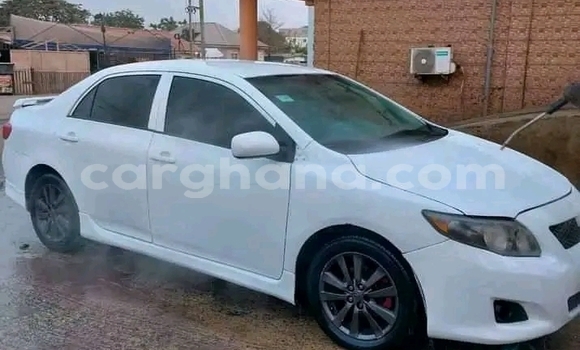 Sayi Na hannu Toyota Corolla White Mota in Accra a Greater Accra Sayi Na hannu Toyota Corolla White Mota in Accra a Greater Accra