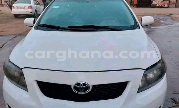 Sayi Na hannu Toyota Corolla White Mota in Accra a Greater Accra Sayi Na hannu Toyota Corolla White Mota in Accra a Greater Accra