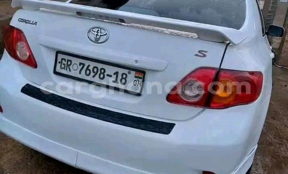 Sayi Na hannu Toyota Corolla White Mota in Accra a Greater Accra Sayi Na hannu Toyota Corolla White Mota in Accra a Greater Accra