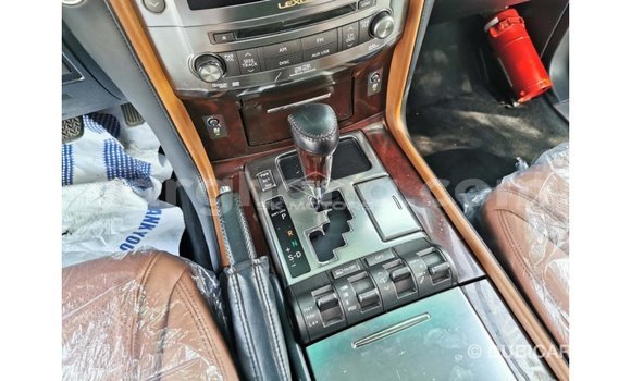 Sayi Imported Lexus LX White Mota in Import - Dubai a Ashanti Sayi Imported Lexus LX White Mota in Import - Dubai a Ashanti