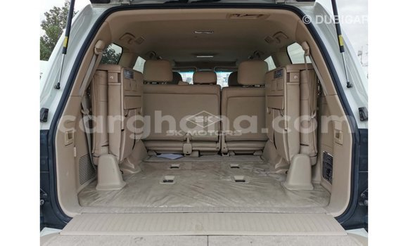 Buy Import Toyota Land Cruiser White Car in Import - Dubai in Ashanti Buy Import Toyota Land Cruiser White Car in Import - Dubai in Ashanti