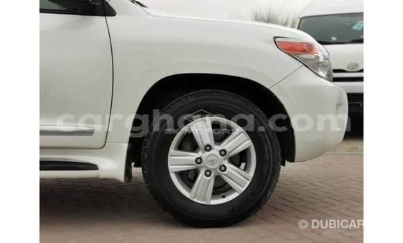 Buy Import Toyota Land Cruiser White Car in Import - Dubai in Ashanti Buy Import Toyota Land Cruiser White Car in Import - Dubai in Ashanti