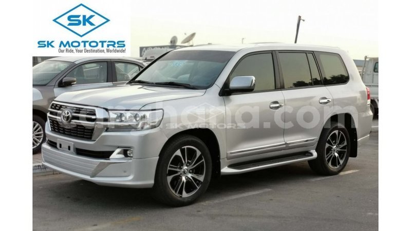 Big with watermark toyota land cruiser ashanti import dubai 42466