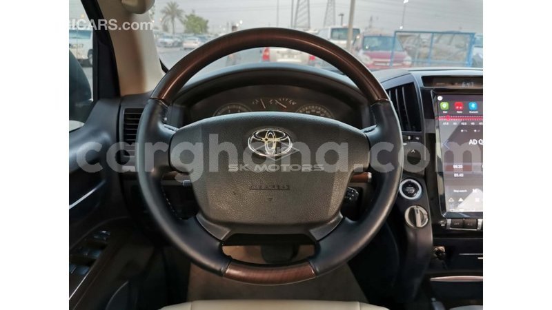 Big with watermark toyota land cruiser ashanti import dubai 42466