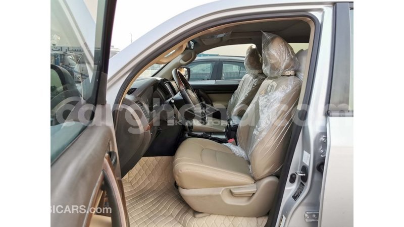 Big with watermark toyota land cruiser ashanti import dubai 42466