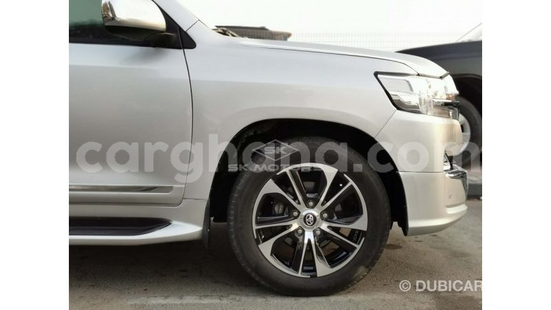 Big with watermark toyota land cruiser ashanti import dubai 42466