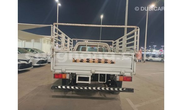 Ra Imported Isuzu Rodeo funfun Ọkọ̀ in Import - Dubai ni Ashanti Ra Imported Isuzu Rodeo funfun Ọkọ̀ in Import - Dubai ni Ashanti