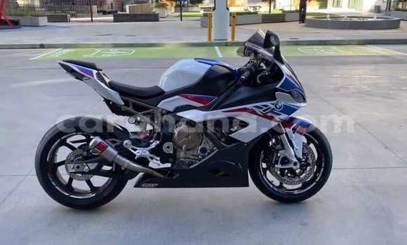 Buy Used BMW S 1000 White Bike in Accra in Greater Accra Buy Used BMW S 1000 White Bike in Accra in Greater Accra
