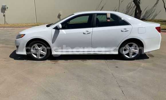 Buy Used Toyota Camry White Car in Accra in Greater Accra Buy Used Toyota Camry White Car in Accra in Greater Accra