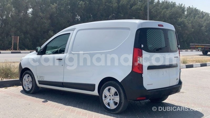 Big with watermark renault 19 ashanti import dubai 42498