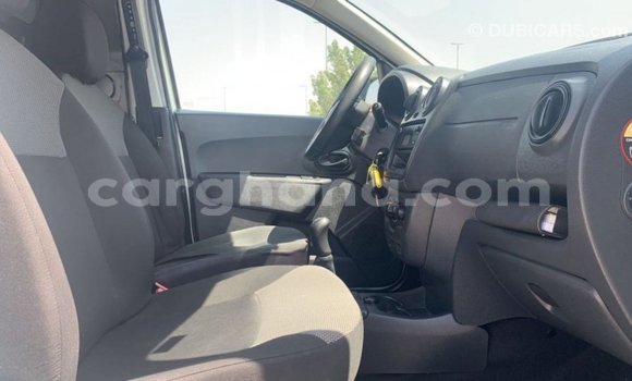 Ra Imported Renault 19 funfun Ọkọ̀ in Import - Dubai ni Ashanti Ra Imported Renault 19 funfun Ọkọ̀ in Import - Dubai ni Ashanti