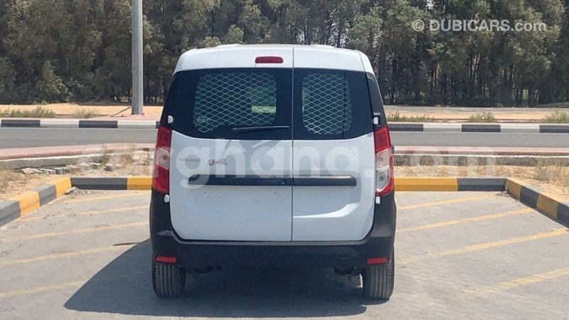 Big with watermark renault 19 ashanti import dubai 42499