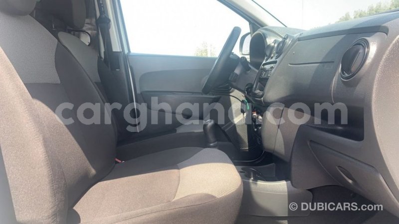 Big with watermark renault 19 ashanti import dubai 42499