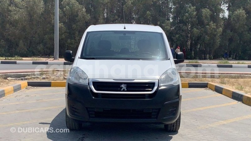 Big with watermark peugeot partner ashanti import dubai 42500