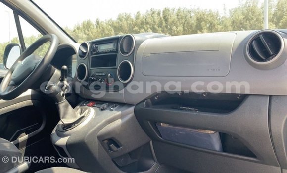 Ra Imported Peugeot Partner funfun Ọkọ̀ in Import - Dubai ni Ashanti Ra Imported Peugeot Partner funfun Ọkọ̀ in Import - Dubai ni Ashanti