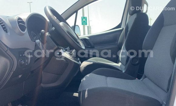 Ra Imported Peugeot Partner funfun Ọkọ̀ in Import - Dubai ni Ashanti Ra Imported Peugeot Partner funfun Ọkọ̀ in Import - Dubai ni Ashanti