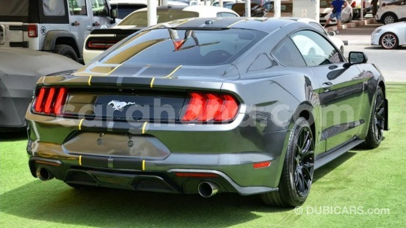 Big with watermark ford mustang ashanti import dubai 42501