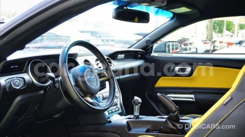 Big with watermark ford mustang ashanti import dubai 42501