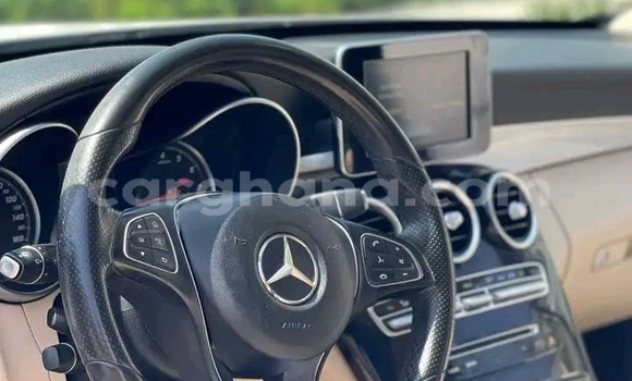 Buy Used Mercedes‒Benz 300CD White Car in Accra in Greater Accra Buy Used Mercedes‒Benz 300CD White Car in Accra in Greater Accra