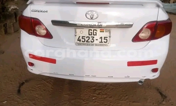Sayi Na hannu Toyota Corolla White Mota in Accra a Greater Accra Sayi Na hannu Toyota Corolla White Mota in Accra a Greater Accra