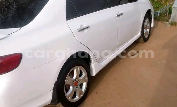 Sayi Na hannu Toyota Corolla White Mota in Accra a Greater Accra Sayi Na hannu Toyota Corolla White Mota in Accra a Greater Accra