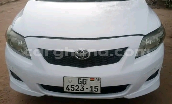 Sayi Na hannu Toyota Corolla White Mota in Accra a Greater Accra Sayi Na hannu Toyota Corolla White Mota in Accra a Greater Accra