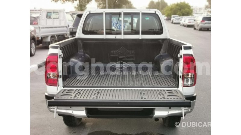 Big with watermark toyota hilux ashanti import dubai 42553