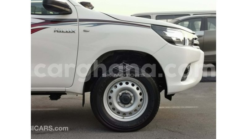 Big with watermark toyota hilux ashanti import dubai 42553