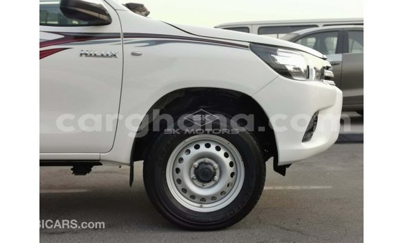 Buy Import Toyota Hilux White Car in Import - Dubai in Ashanti Buy Import Toyota Hilux White Car in Import - Dubai in Ashanti