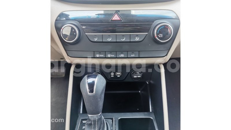 Big with watermark hyundai tucson ashanti import dubai 42562