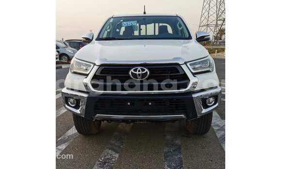 Ra Imported Toyota Hilux funfun Ọkọ̀ in Import - Dubai ni Ashanti Ra Imported Toyota Hilux funfun Ọkọ̀ in Import - Dubai ni Ashanti
