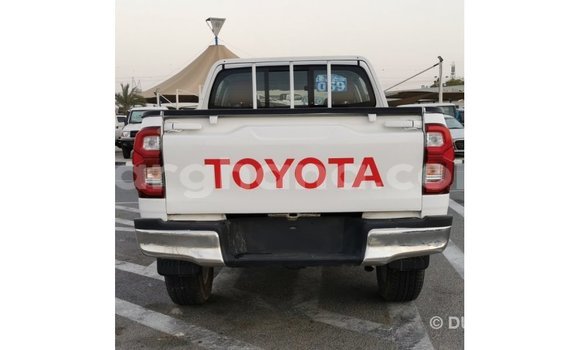 Ra Imported Toyota Hilux funfun Ọkọ̀ in Import - Dubai ni Ashanti Ra Imported Toyota Hilux funfun Ọkọ̀ in Import - Dubai ni Ashanti