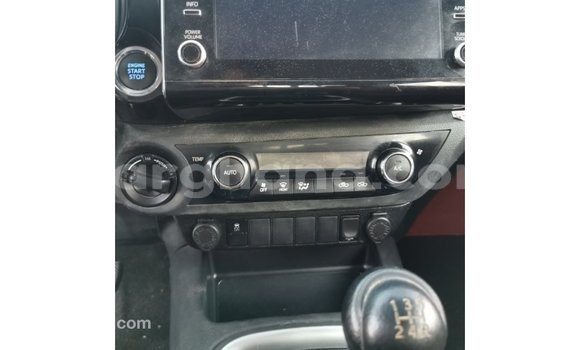 Ra Imported Toyota Hilux funfun Ọkọ̀ in Import - Dubai ni Ashanti Ra Imported Toyota Hilux funfun Ọkọ̀ in Import - Dubai ni Ashanti
