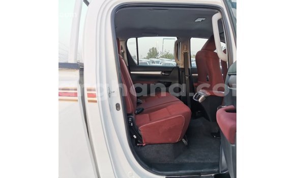 Ra Imported Toyota Hilux funfun Ọkọ̀ in Import - Dubai ni Ashanti Ra Imported Toyota Hilux funfun Ọkọ̀ in Import - Dubai ni Ashanti