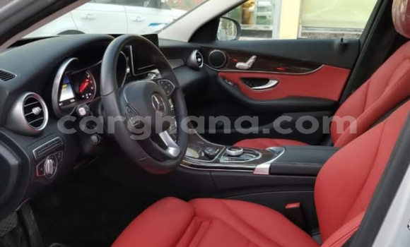 Sayi Na hannu Mercedes‒Benz C–Class Azurfa Mota in Accra a Greater Accra Sayi Na hannu Mercedes‒Benz C–Class Azurfa Mota in Accra a Greater Accra