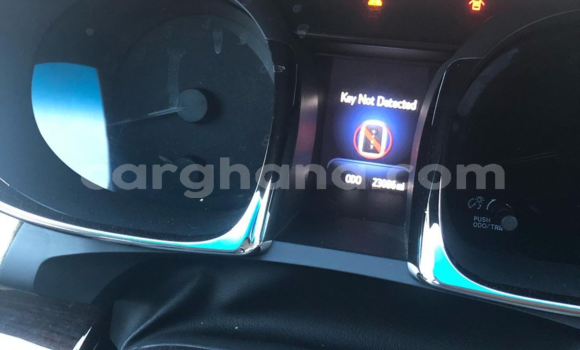 Ra Àlòkù Toyota Avalon Black Ọkọ̀ in Accra ni Greater Accra Ra Àlòkù Toyota Avalon Black Ọkọ̀ in Accra ni Greater Accra