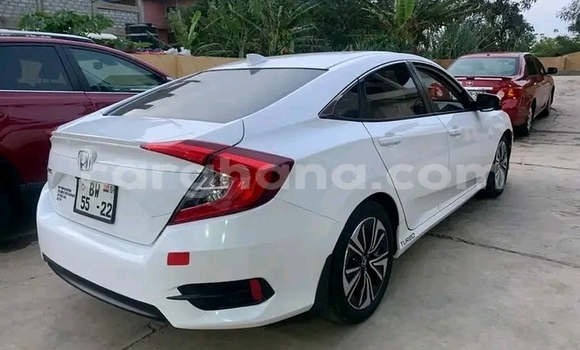 Sayi Na hannu Honda Civic White Mota in Accra a Greater Accra Sayi Na hannu Honda Civic White Mota in Accra a Greater Accra