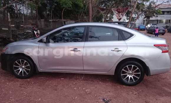 Sayi Na hannu Nissan Sentra Azurfa Mota in Accra a Greater Accra