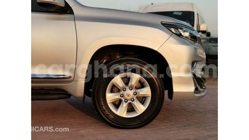 Big with watermark toyota prado ashanti import dubai 42606