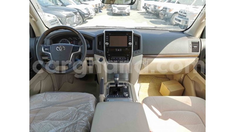 Big with watermark toyota land cruiser ashanti import dubai 42615