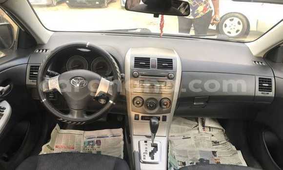 Ra Àlòkù Toyota Corolla funfun Ọkọ̀ in Accra ni Greater Accra Ra Àlòkù Toyota Corolla funfun Ọkọ̀ in Accra ni Greater Accra