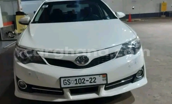 Buy Used Toyota Camry White Car in Accra in Greater Accra
