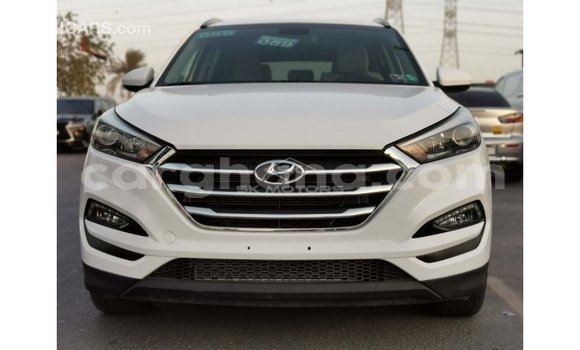 Sayi Imported Hyundai Tucson White Mota in Import - Dubai a Ashanti Sayi Imported Hyundai Tucson White Mota in Import - Dubai a Ashanti
