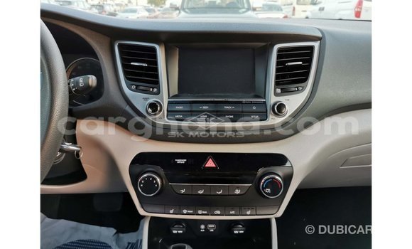 Sayi Imported Hyundai Tucson White Mota in Import - Dubai a Ashanti Sayi Imported Hyundai Tucson White Mota in Import - Dubai a Ashanti