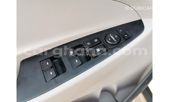 Sayi Imported Hyundai Tucson White Mota in Import - Dubai a Ashanti Sayi Imported Hyundai Tucson White Mota in Import - Dubai a Ashanti