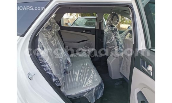 Sayi Imported Hyundai Tucson White Mota in Import - Dubai a Ashanti Sayi Imported Hyundai Tucson White Mota in Import - Dubai a Ashanti