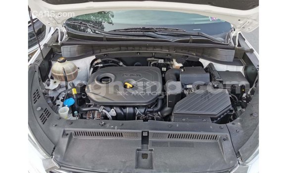 Sayi Imported Hyundai Tucson White Mota in Import - Dubai a Ashanti Sayi Imported Hyundai Tucson White Mota in Import - Dubai a Ashanti