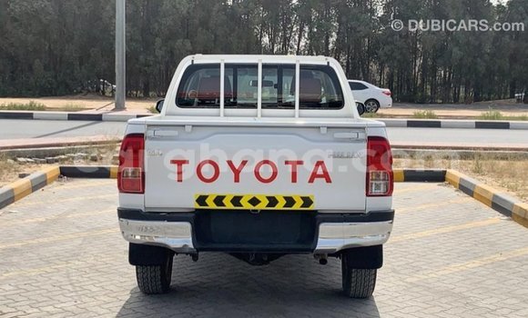 Ra Imported Toyota Hilux funfun Ọkọ̀ in Import - Dubai ni Ashanti Ra Imported Toyota Hilux funfun Ọkọ̀ in Import - Dubai ni Ashanti
