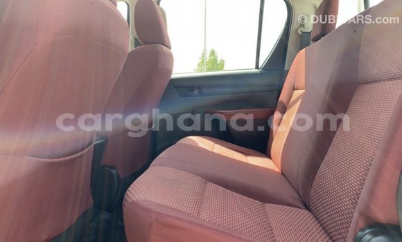 Ra Imported Toyota Hilux funfun Ọkọ̀ in Import - Dubai ni Ashanti Ra Imported Toyota Hilux funfun Ọkọ̀ in Import - Dubai ni Ashanti
