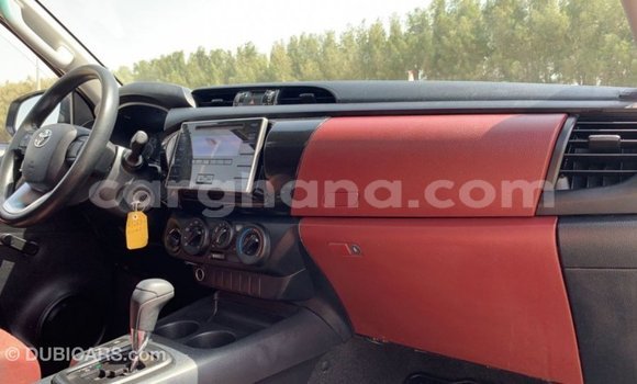 Ra Imported Toyota Hilux funfun Ọkọ̀ in Import - Dubai ni Ashanti Ra Imported Toyota Hilux funfun Ọkọ̀ in Import - Dubai ni Ashanti